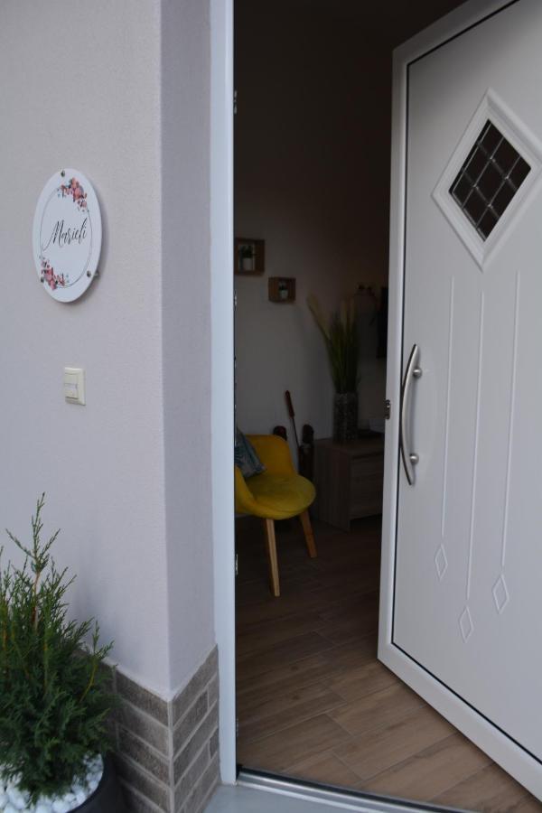 Marieli Apartment Perama  Exterior photo